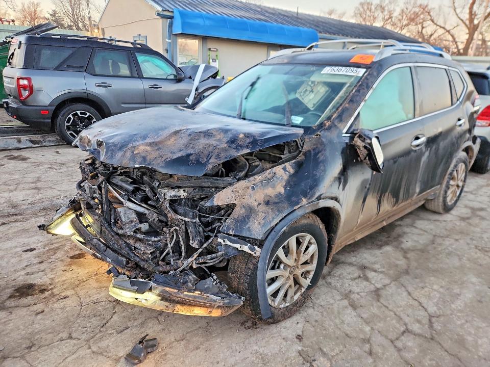 2017 NISSAN ROGUE — VIN 5N1AT2MN8HC853801