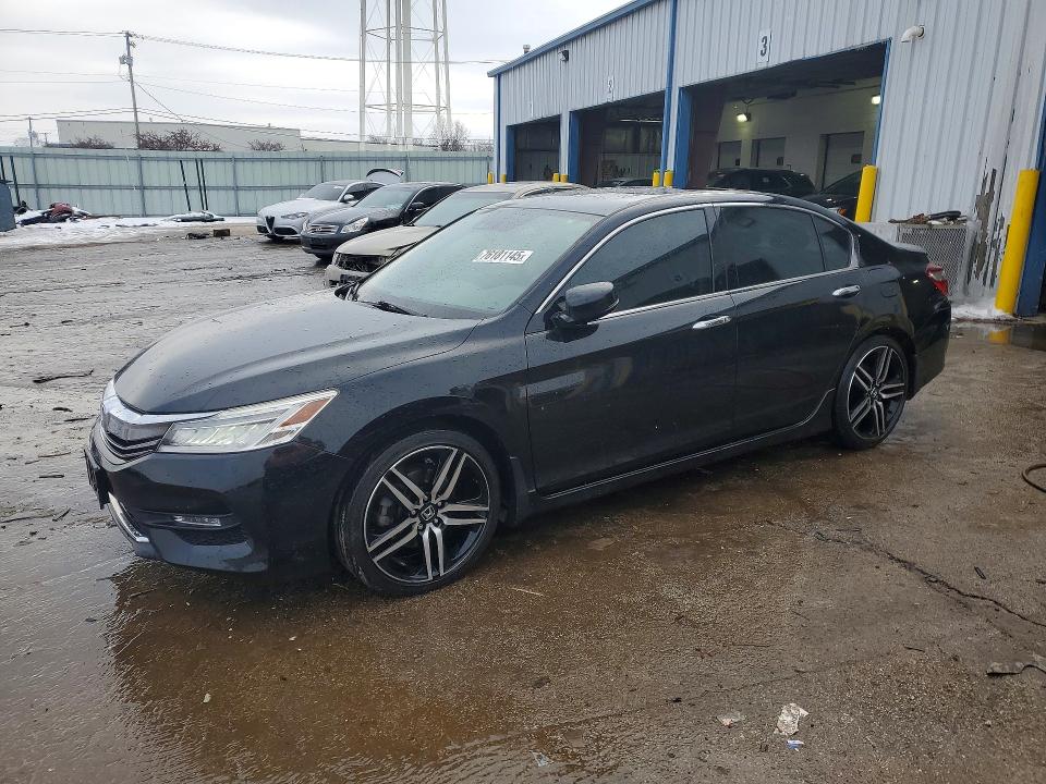 2017 HONDA ACCORD — VIN 1HGCR3F99HA045018