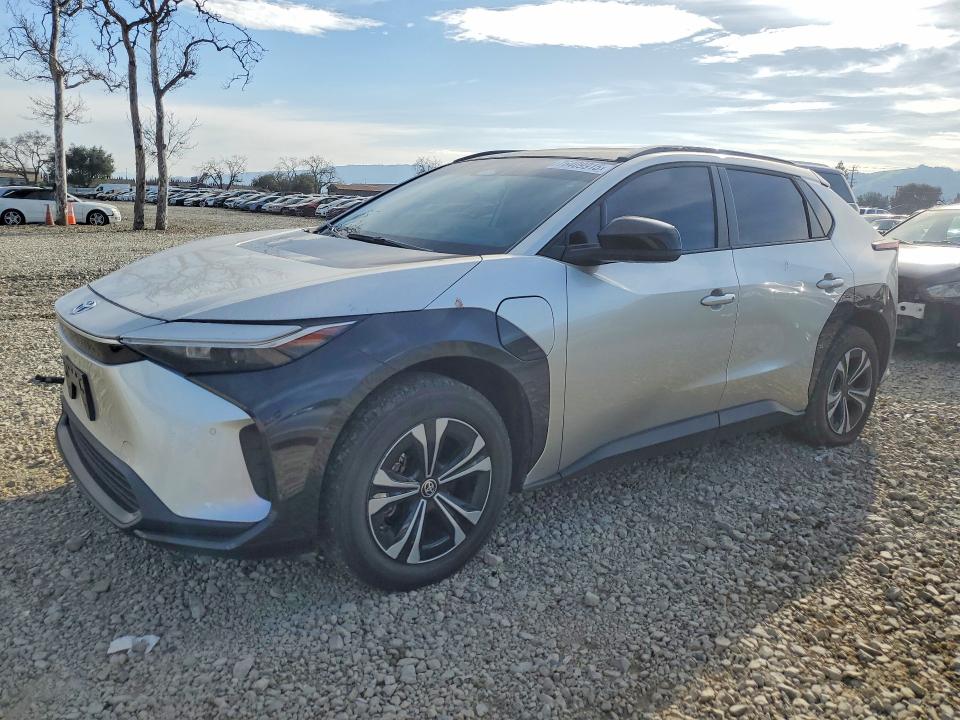 2024 TOYOTA BZ4X — VIN JTMABACA6RA084454