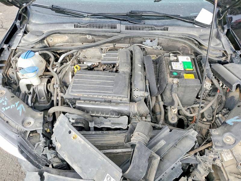 3VW2B7AJ1HM380393