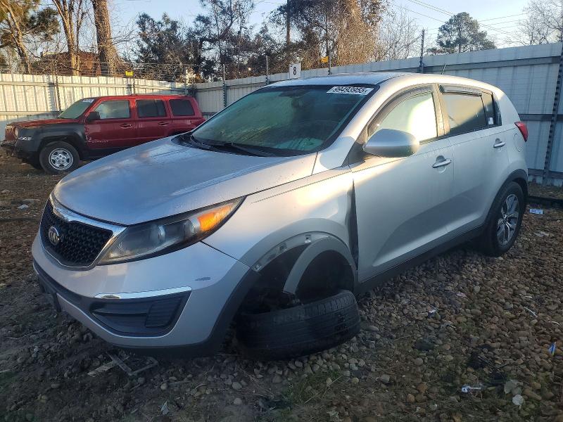 2016 KIA SPORTAGE L — VIN KNDPB3AC8G7823599