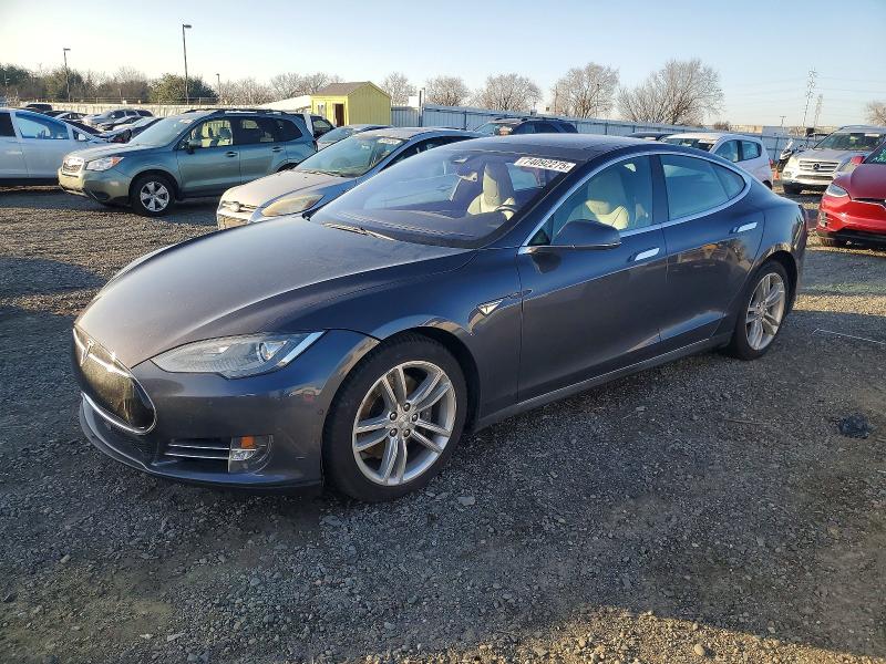 2015 TESLA MODEL S — VIN 5YJSA1H29FF088381