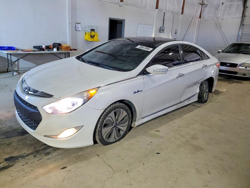 2015 HYUNDAI SONATA — VIN KMHEC4A42FA124551