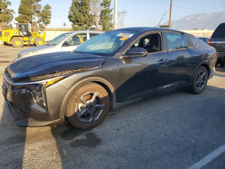 2026 KIA K4 — VIN 3KPFT4DE8TE294886