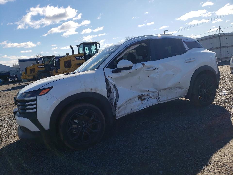 2025 NISSAN KICKS — VIN 3N8AP6DD5SL351142