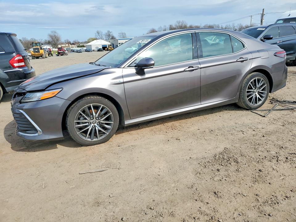 2021 TOYOTA CAMRY HYBRID — VIN 4T1F31AK2MU020090