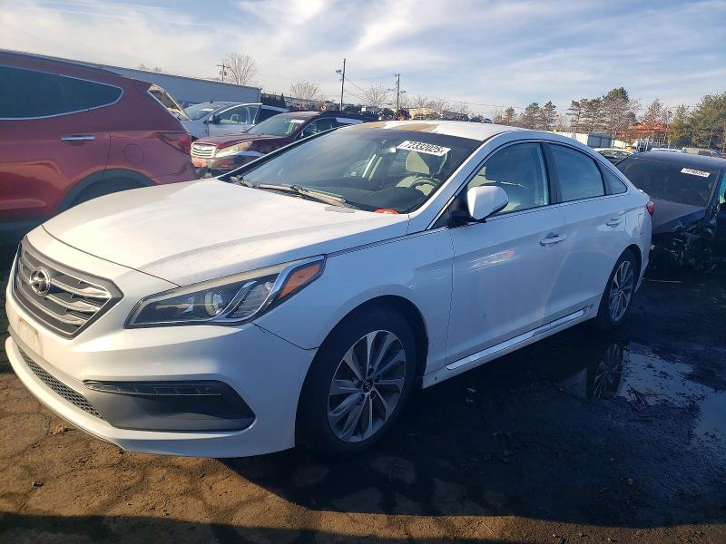 2015 HYUNDAI SONATA — VIN 5NPE34AF9FH092910