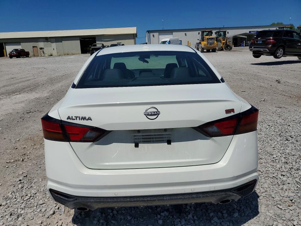 1N4BL4CV1RN381636
