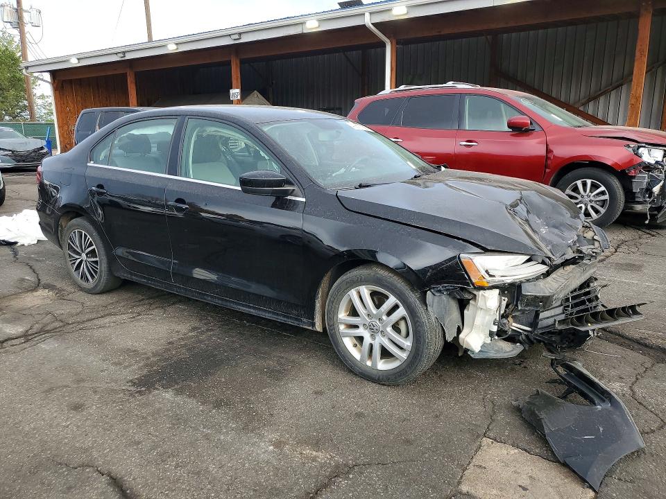 3VW2B7AJ1HM380393