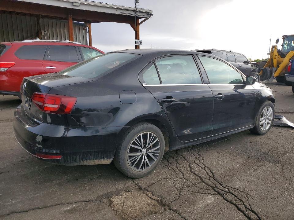 3VW2B7AJ1HM380393
