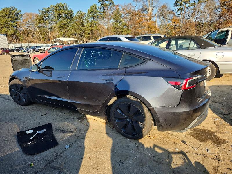 5YJ3E1EB2SF878211
