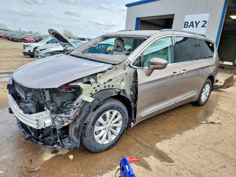 2017 CHRYSLER PACIFICA — VIN 2C4RC1BG5HR684561