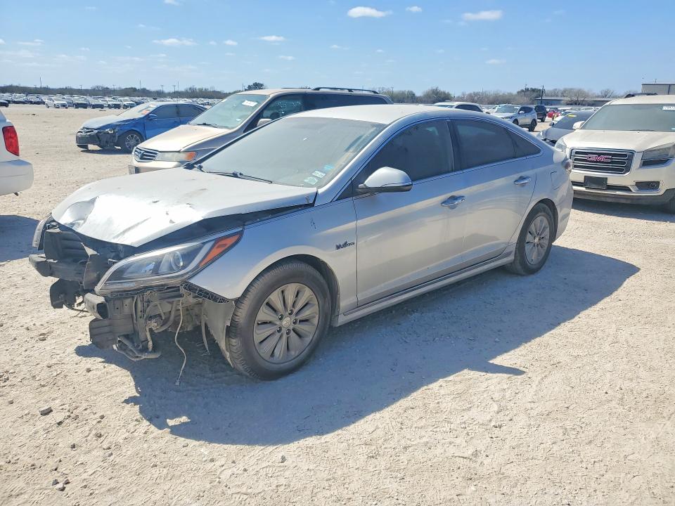 2016 HYUNDAI SONATA HYBRID — VIN KMHE24L18GA032464