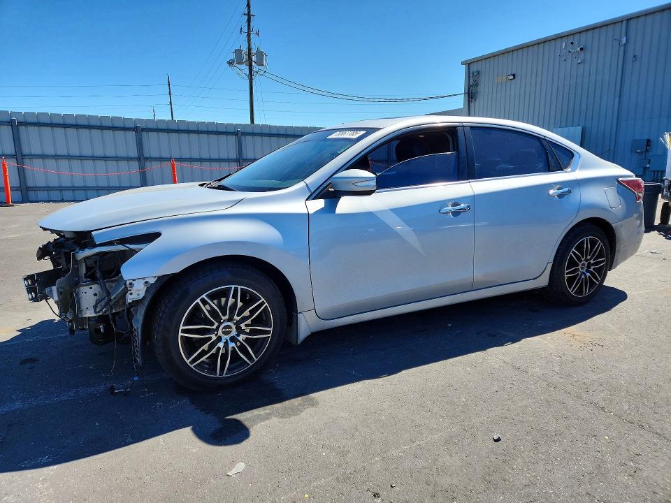 2015 NISSAN ALTIMA — VIN 1N4AL3AP5FN393889