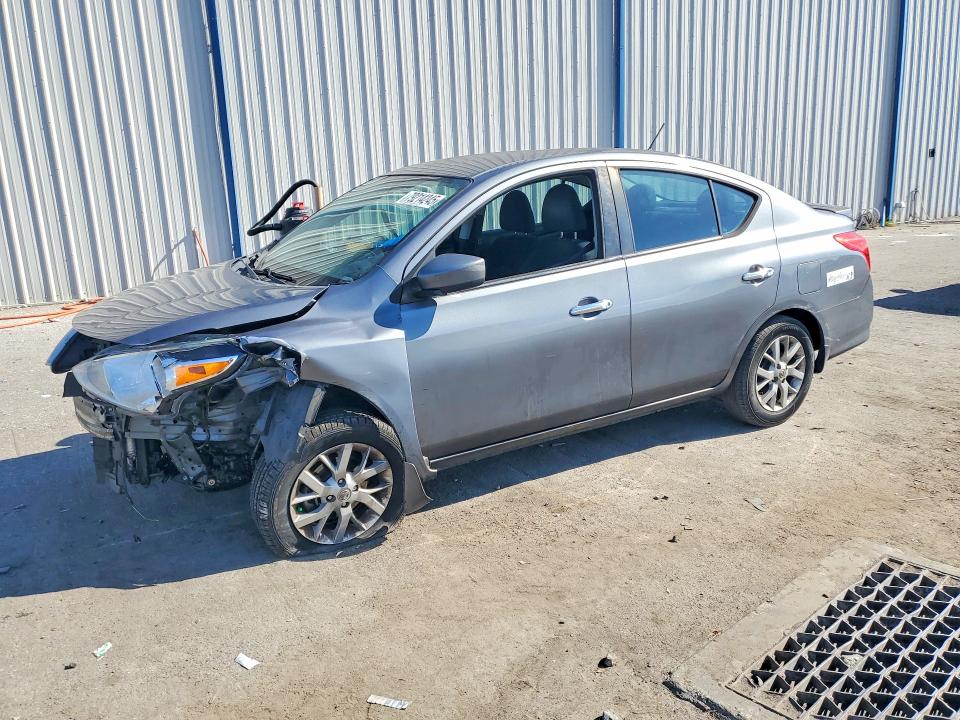 2018 NISSAN VERSA — VIN 3N1CN7AP7JL831408