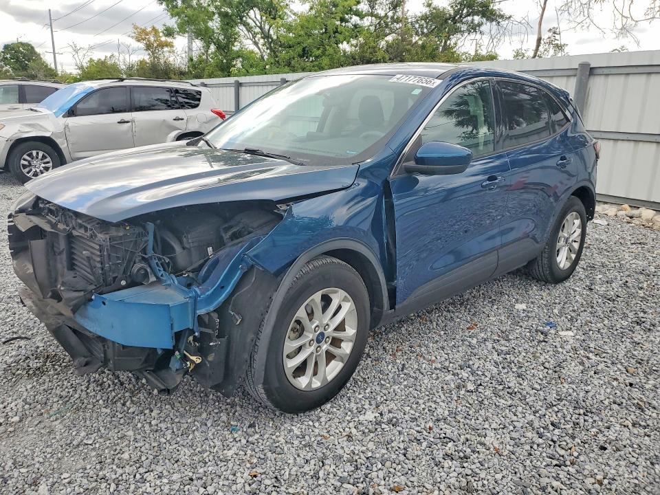 2020 FORD ESCAPE — VIN 1FMCU0G68LUB38695