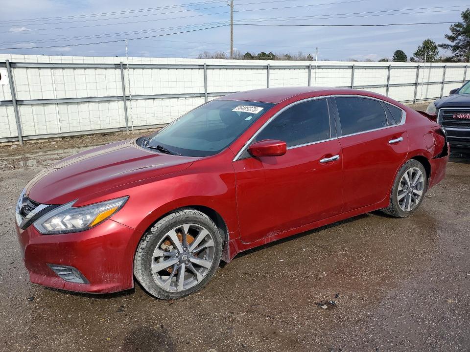 2017 NISSAN ALTIMA — VIN 1N4AL3AP1HC498640