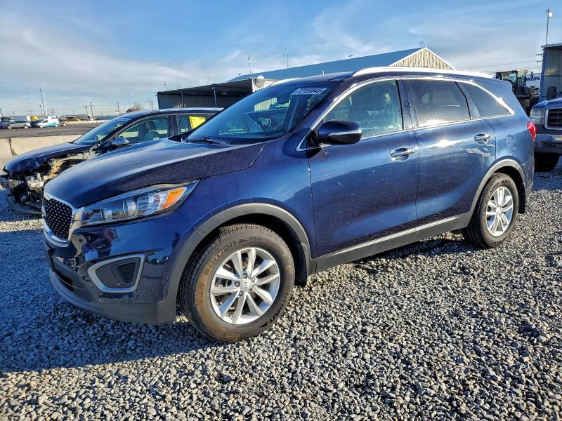 2016 KIA SORENTO LX — VIN 5XYPG4A38GG171335