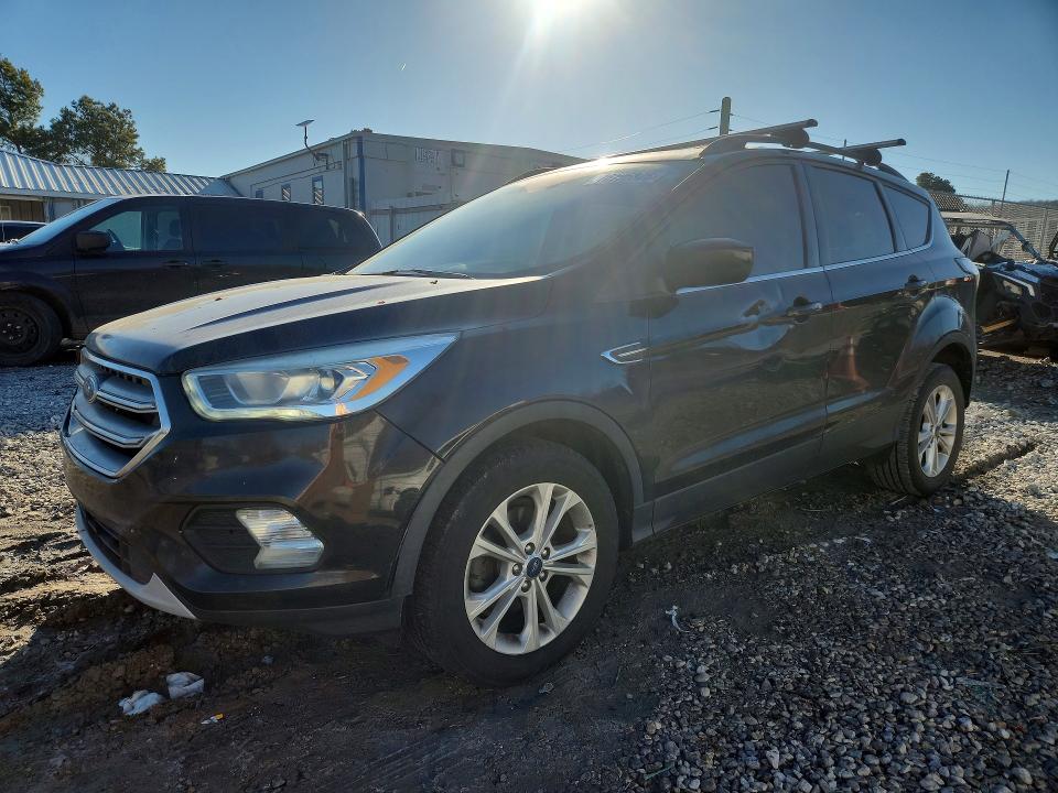 2017 FORD ESCAPE — VIN 1FMCU0GD4HUE92218