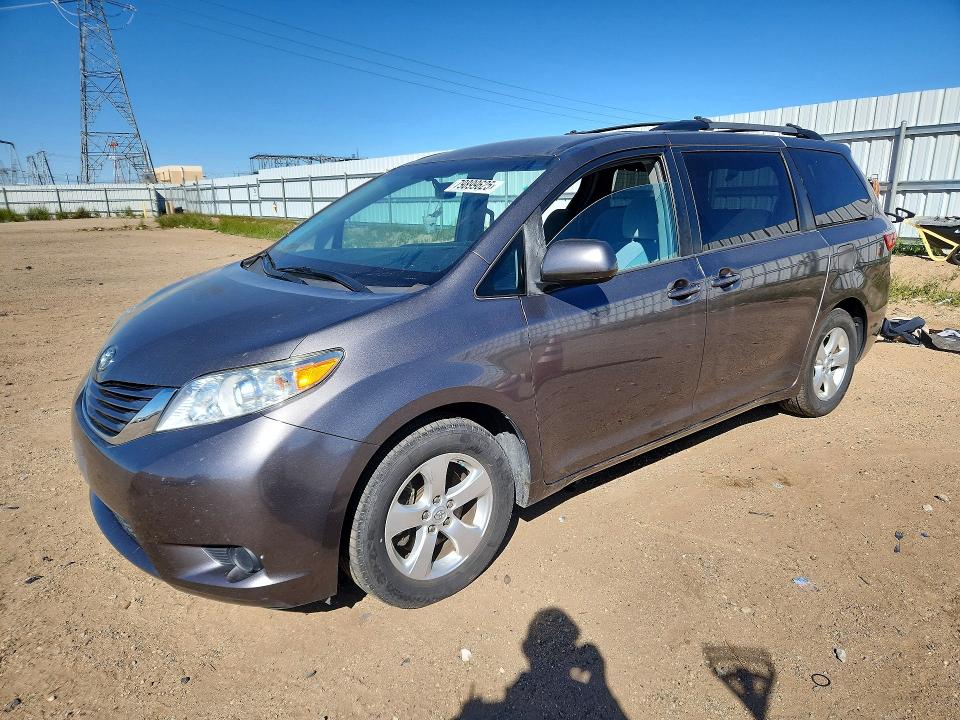 2017 TOYOTA SIENNA — VIN 5TDKZ3DC3HS831022