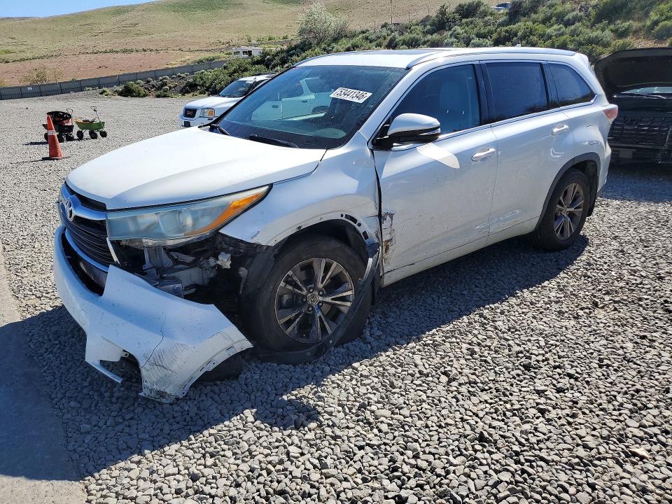 2015 TOYOTA HIGHLANDER — VIN 5TDJKRFH9FS133071