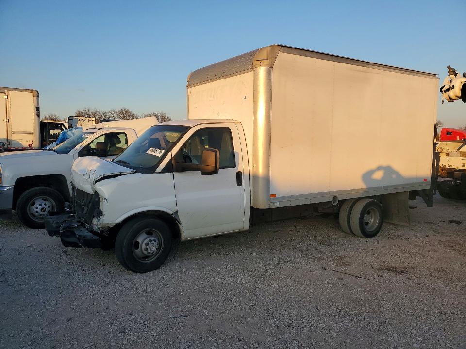 2017 CHEVROLET EXPRESS G3500 — VIN 1GB3GSCG6H1111143