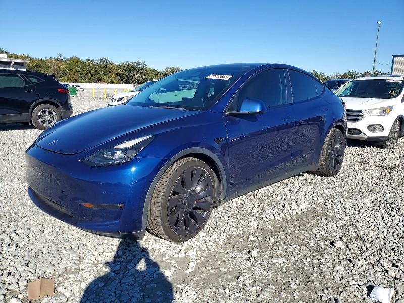 2022 TESLA MODEL Y — VIN 7SAYGDEF4NF324020