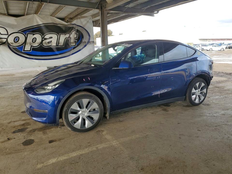2022 TESLA MODEL Y — VIN 7SAYGDEE0NF446347