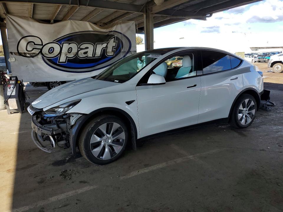 2022 TESLA MODEL Y — VIN 7SAYGDEE5NF325474