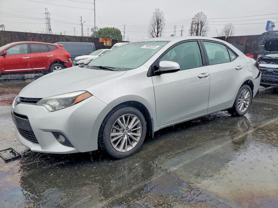 2015 TOYOTA COROLLA — VIN 5YFBURHE3FP216411