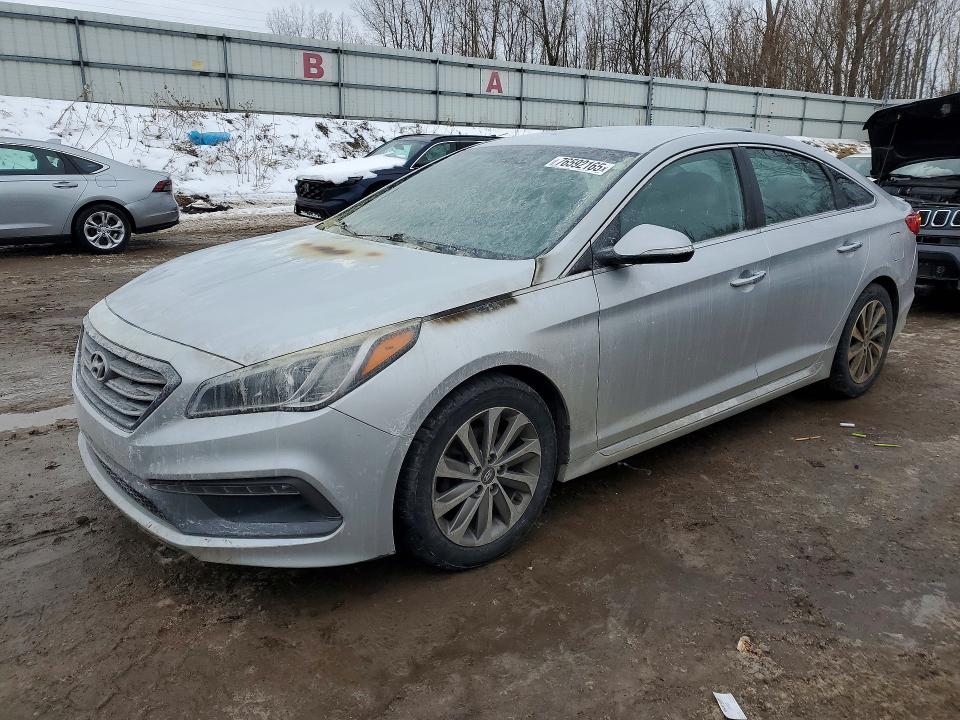 2015 HYUNDAI SONATA — VIN 5NPE34AF2FH100572