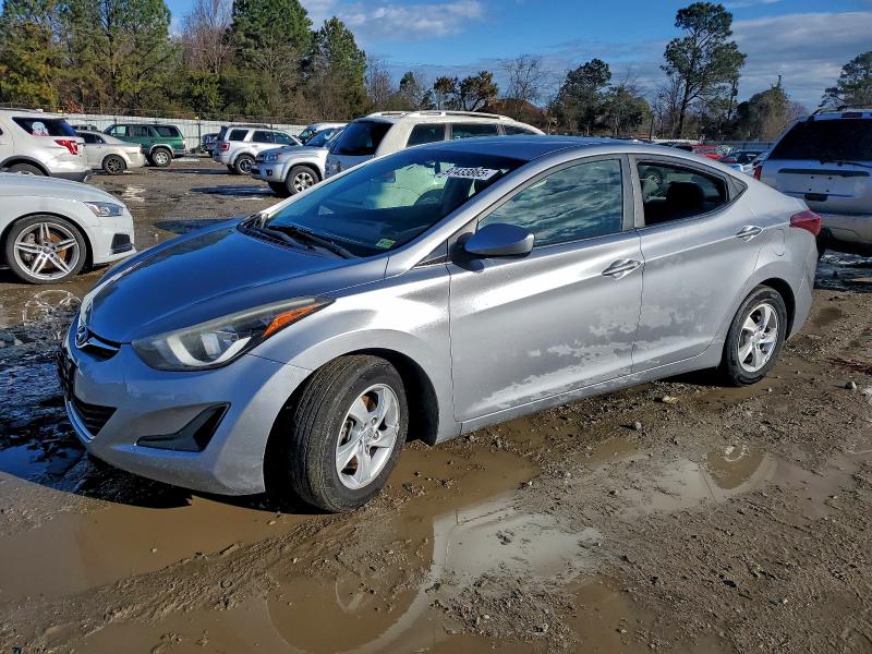 2015 HYUNDAI ELANTRA SE — VIN 5NPDH4AE5FH586413