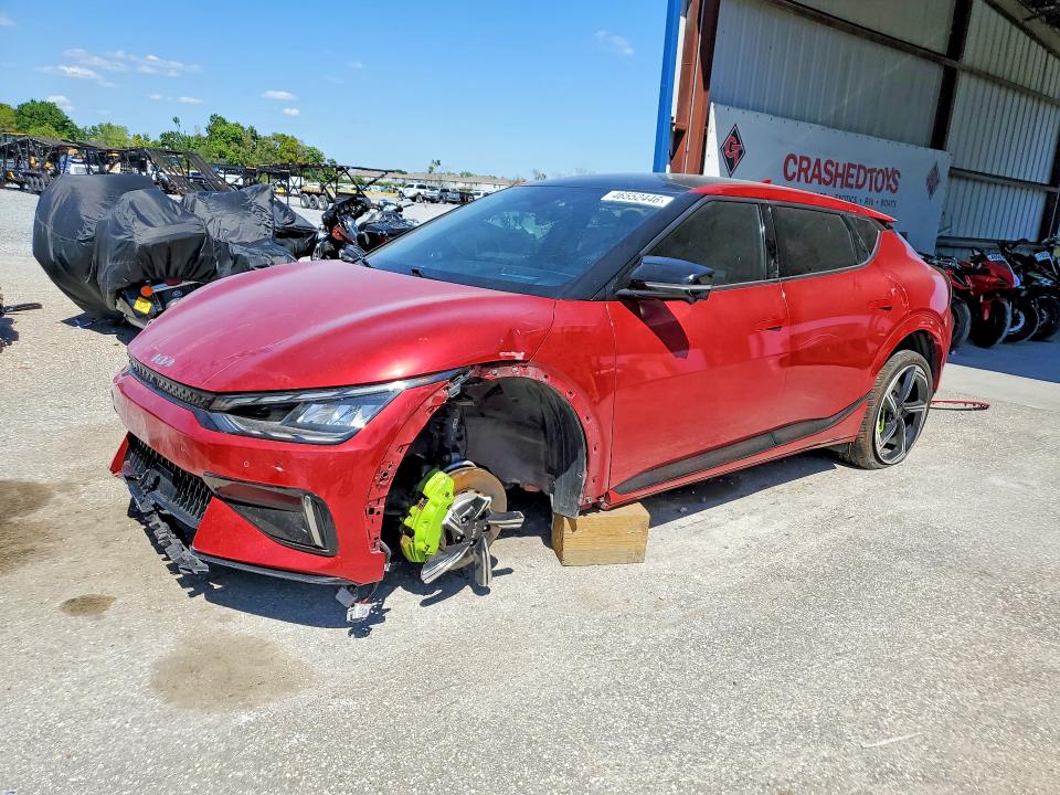 KNDC5DLE9P5105808