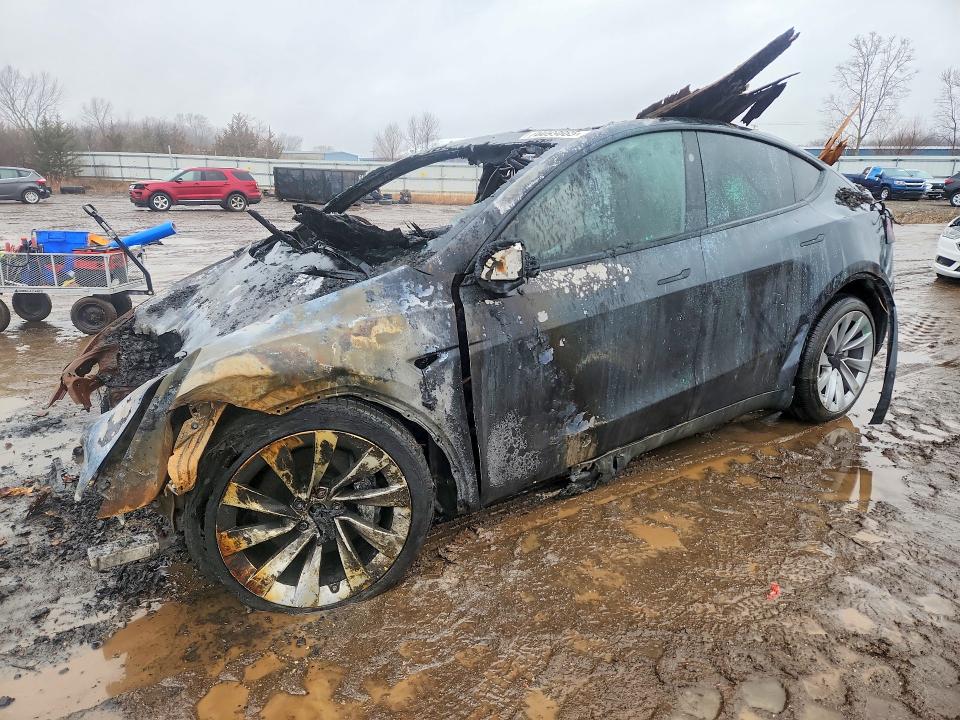2026 TESLA MODEL Y — VIN 7SAYGDEE0TF343488