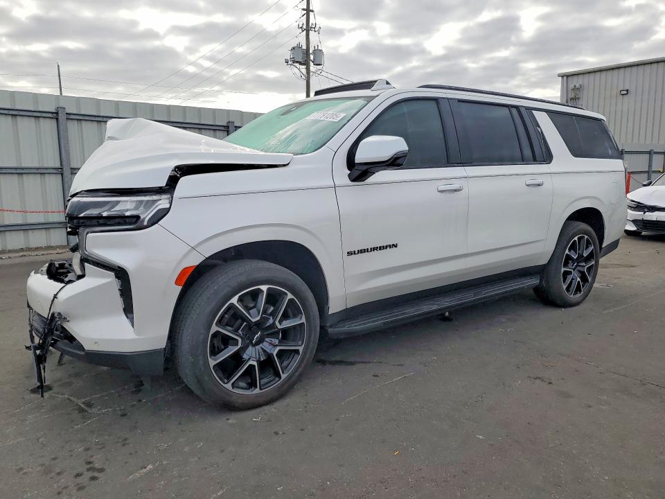 2021 CHEVROLET SUBURBAN — VIN 1GNSCEKDXMR196096