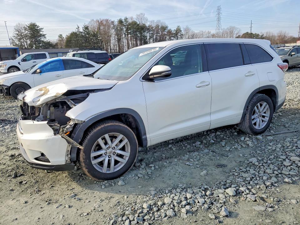2015 TOYOTA HIGHLANDER — VIN 5TDZARFH5FS011863