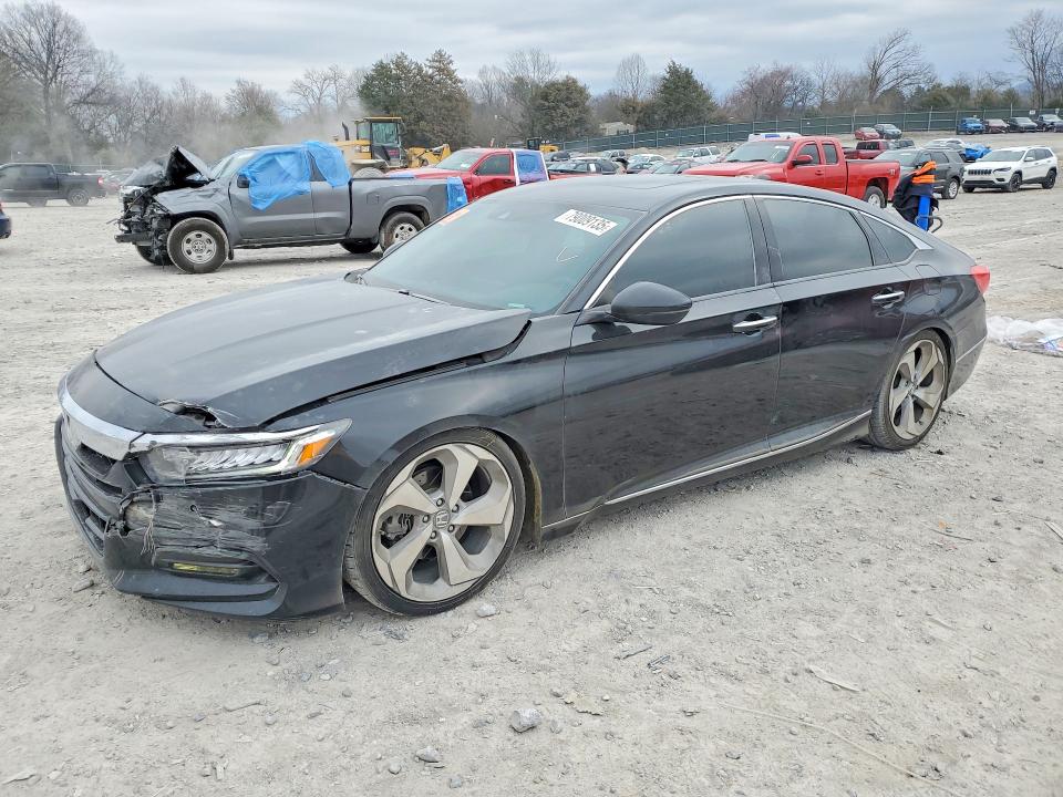 2018 HONDA ACCORD — VIN 1HGCV2F9XJA025565