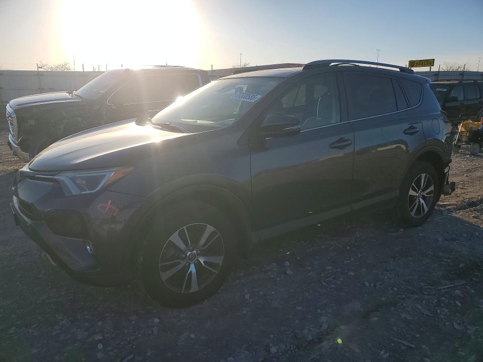 2018 TOYOTA RAV4 — VIN JTMRFREV1JJ723883