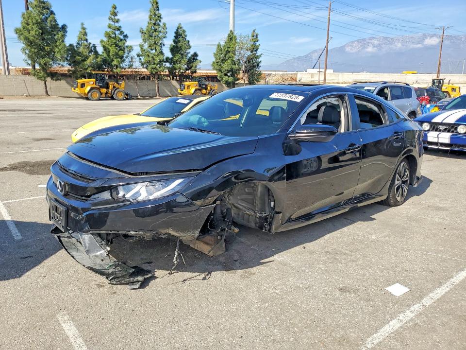 2017 HONDA CIVIC — VIN 2HGFC1F77HH658581