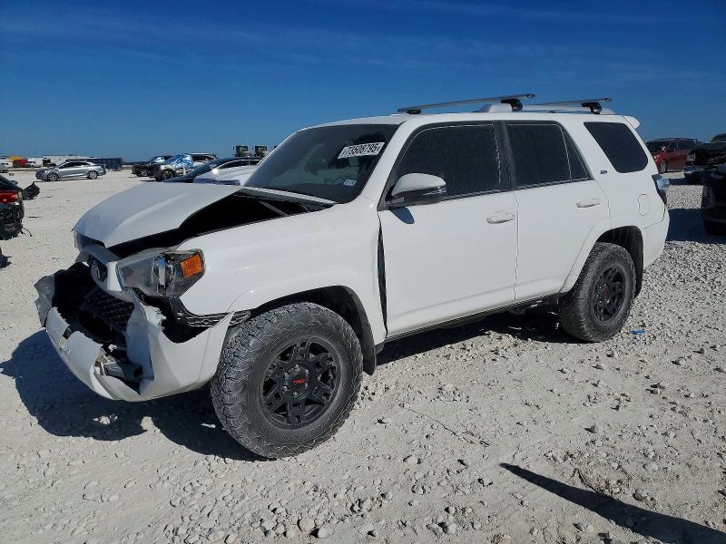 2018 TOYOTA 4RUNNER — VIN JTEBU5JRXJ5563872