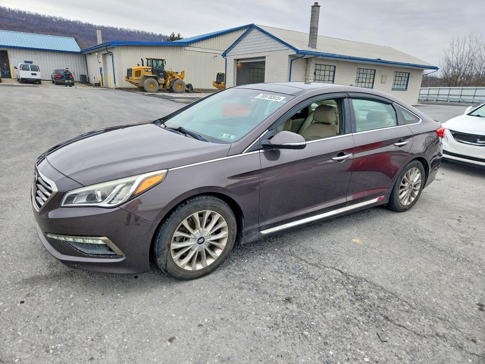 2015 HYUNDAI SONATA — VIN 5NPE34AF9FH093426