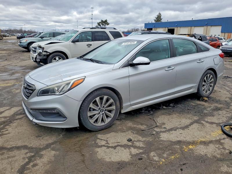 2015 HYUNDAI SONATA — VIN 5NPE34AF9FH113867