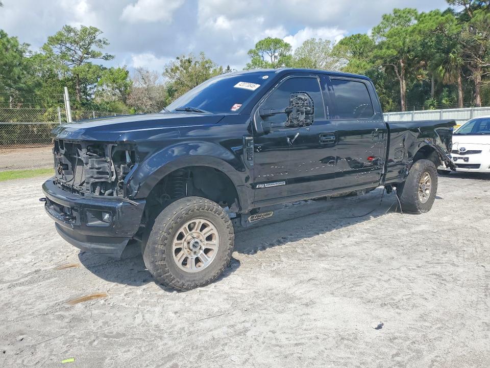 2017 FORD F250 — VIN 1FT7W2BT4HEC74610