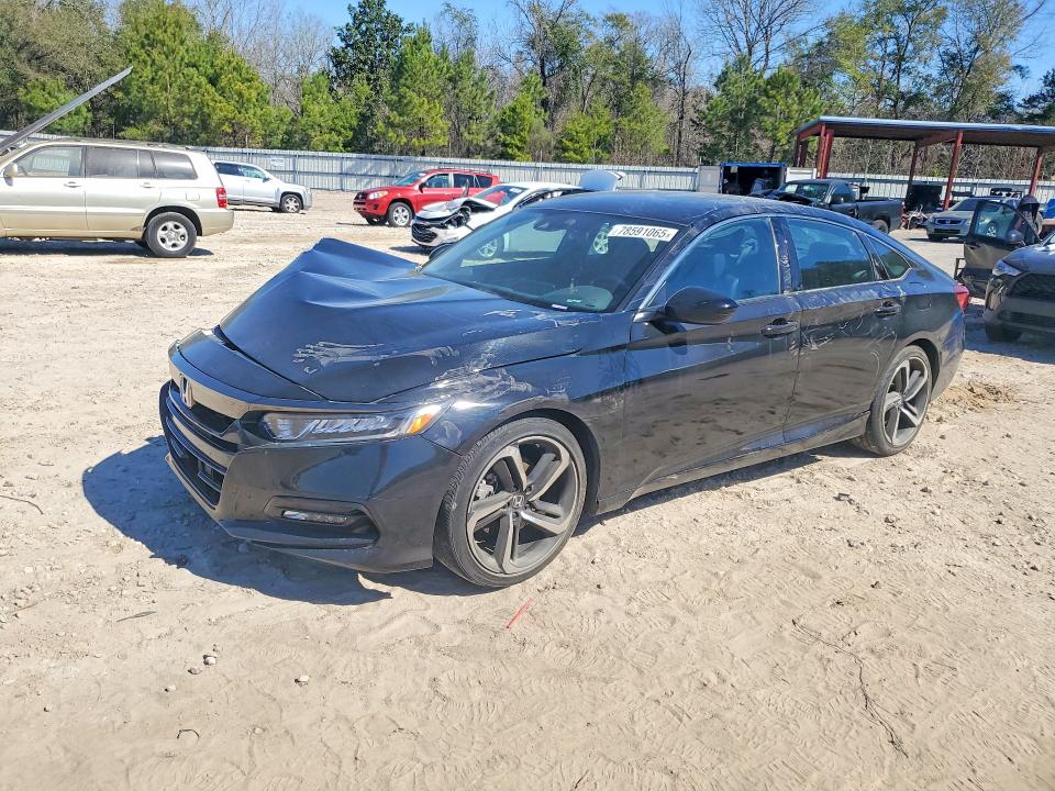 2018 HONDA ACCORD — VIN 1HGCV1F30JA068897