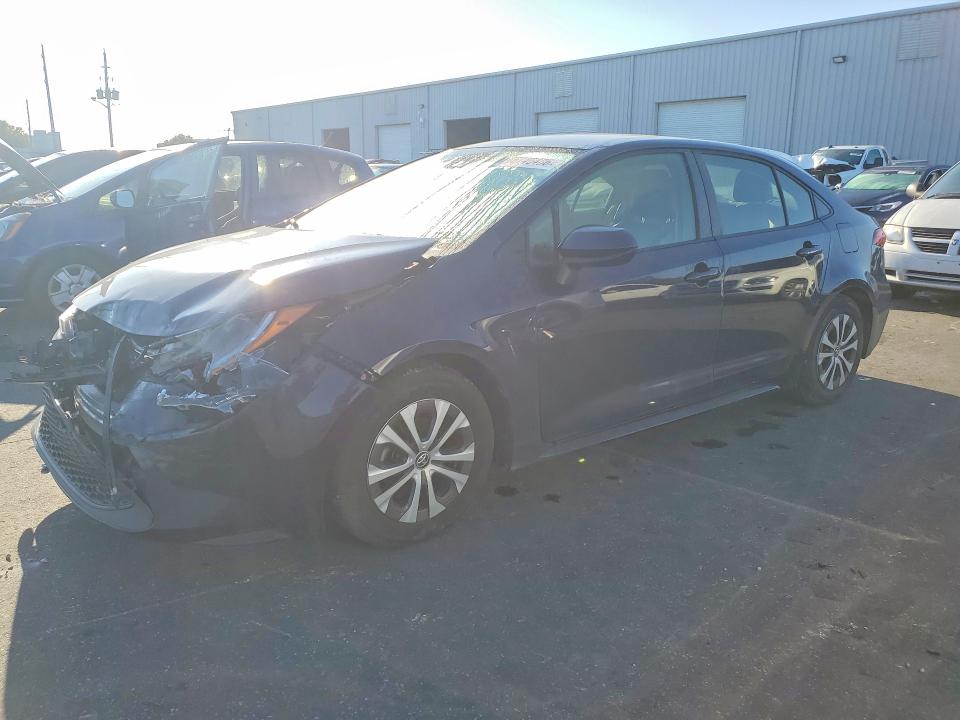 2022 TOYOTA COROLLA HYBRID — VIN JTDEAMDE9NJ061963
