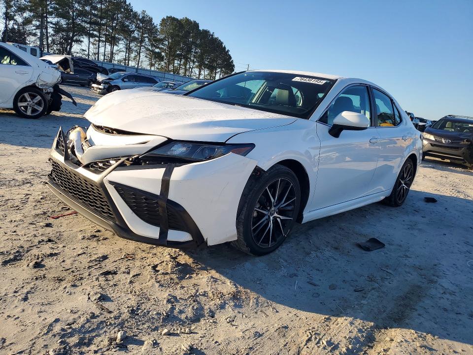2021 TOYOTA CAMRY — VIN 4T1G11AK3MU584812