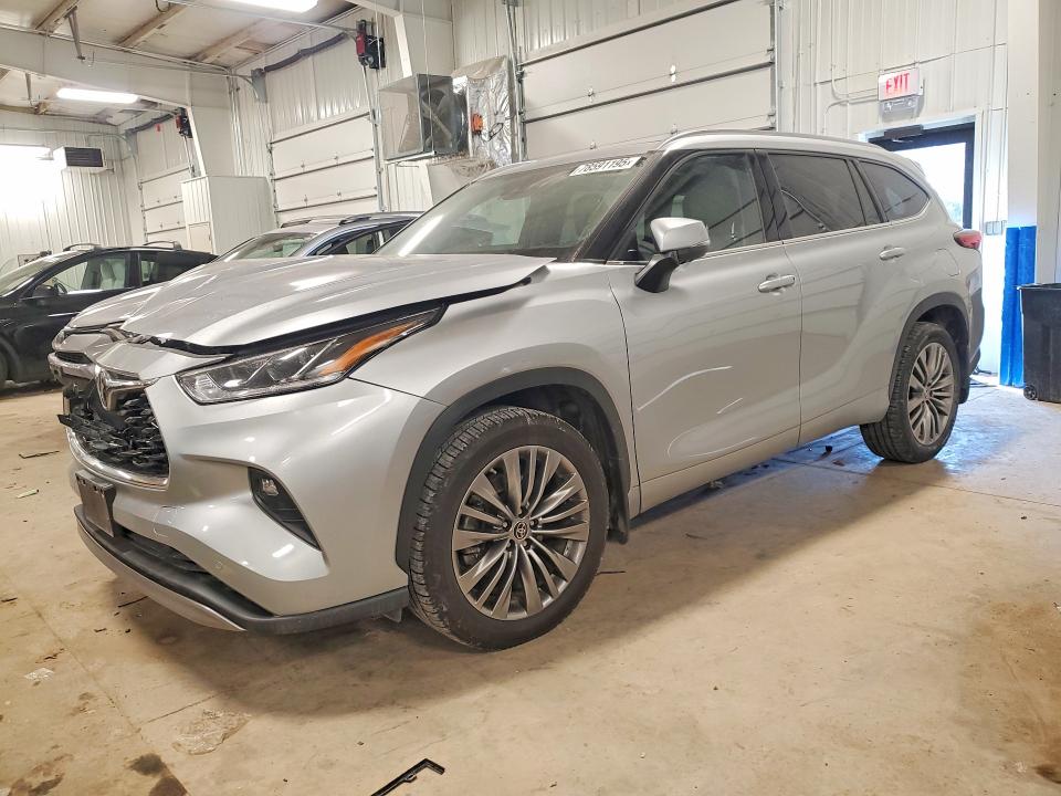 2021 TOYOTA HIGHLANDER — VIN 5TDFZRBH3MS109675