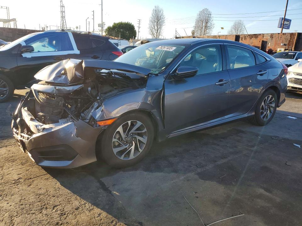 2017 HONDA CIVIC — VIN 19XFC2F77HE230400