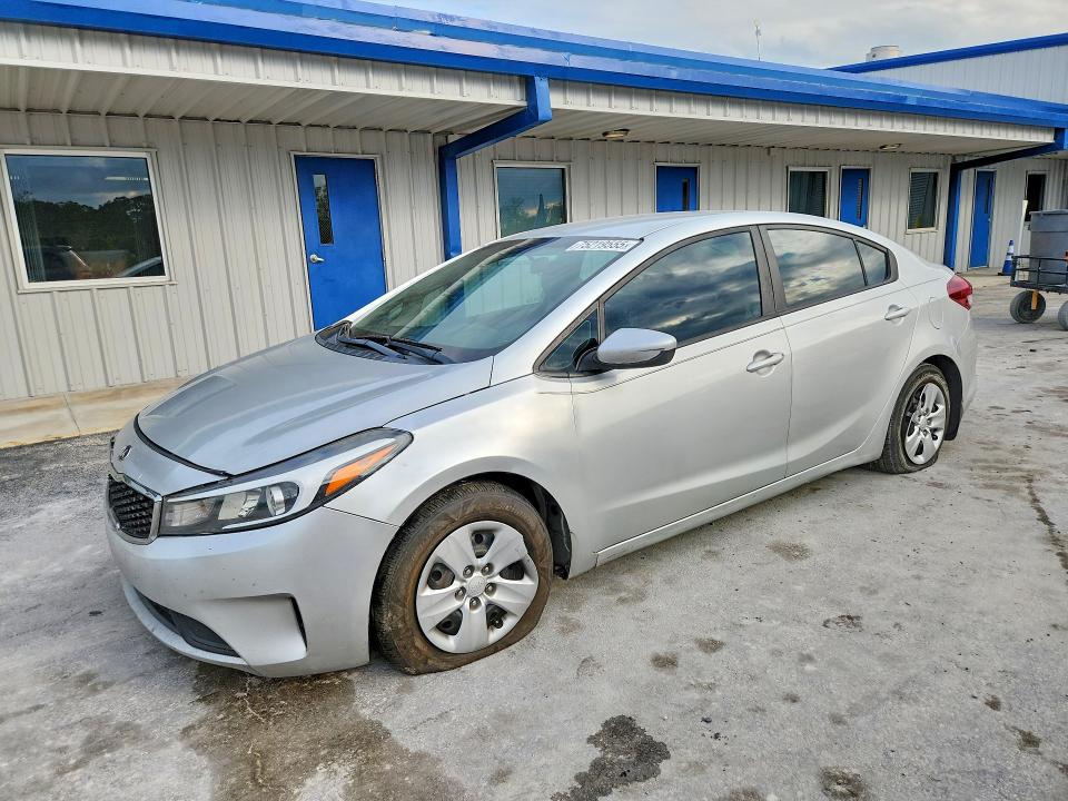 2017 KIA FORTE LX — VIN 3KPFK4A76HE063811