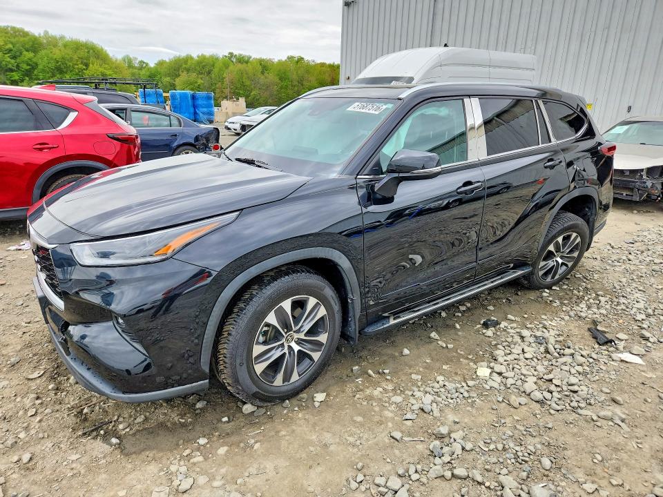 2021 TOYOTA HIGHLANDER — VIN 5TDGZRBHXMS132634